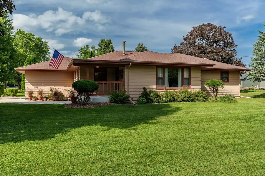 402 N Pine Street, Orfordville, WI 53576 - #3