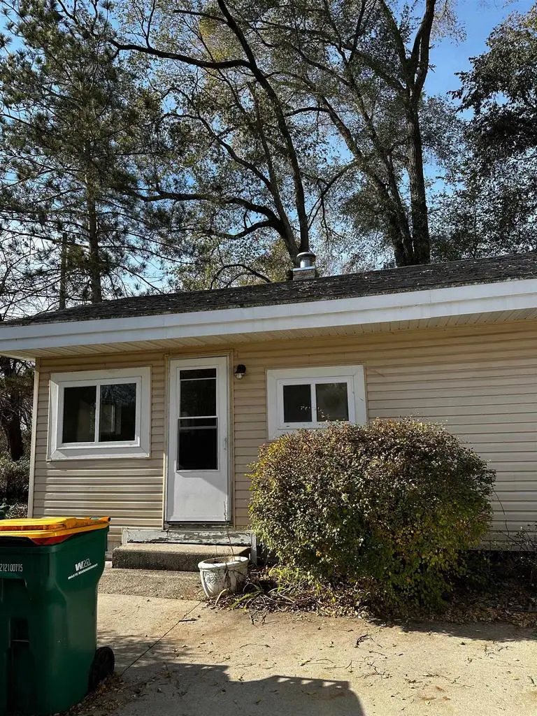 1300 W Happy Hollow Road, Janesville, WI 53546 - #1