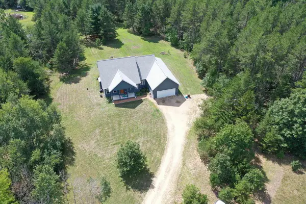 W1624 Dees Rd, Lyndon Station, WI 53944