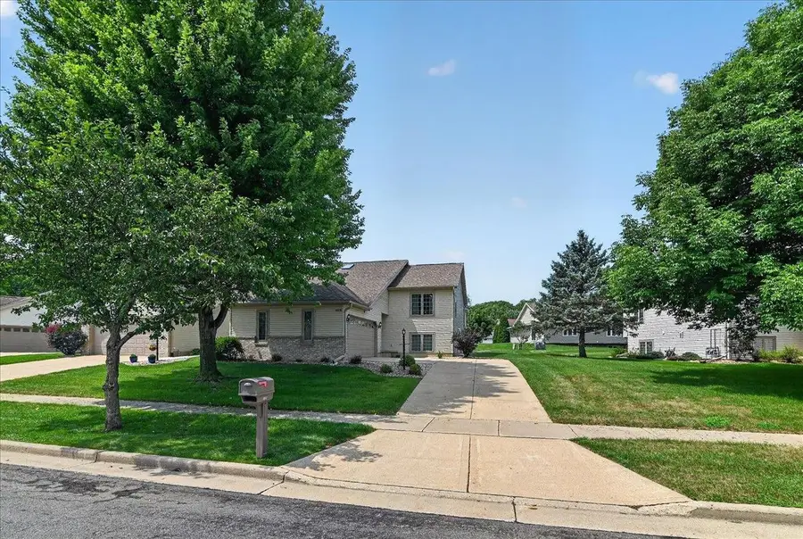 1028 Kettle Court, Verona, WI 53593 - #3