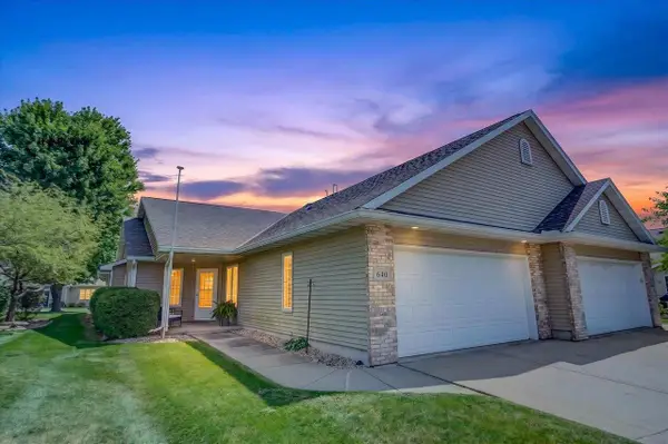 640 Springbrook Circle, Deforest, WI 53532