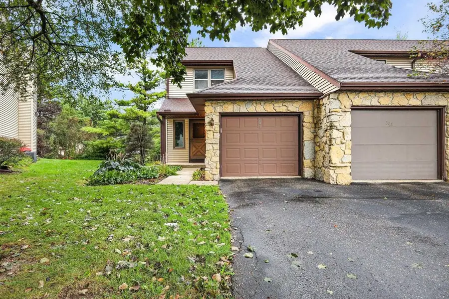 301 Williamsburg Way Court, Fitchburg, WI 53719 - #2