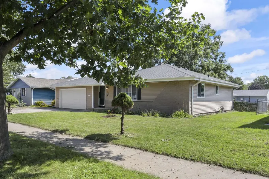 1325 W Conde Street, Janesville, WI 53546 - #3