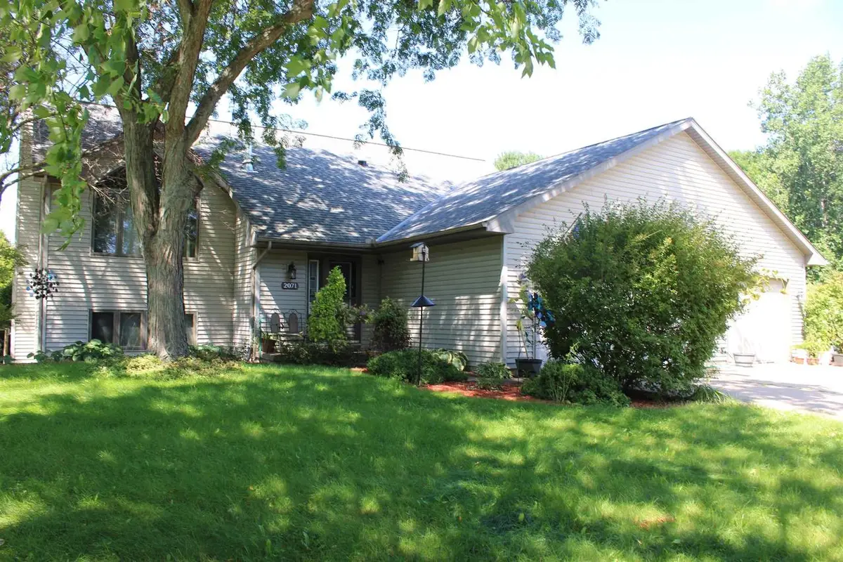 2071 Yahara Drive, Stoughton, WI 53589 - #1