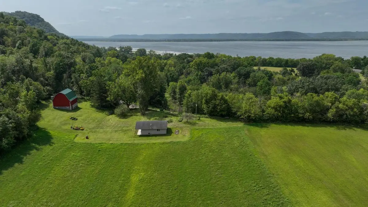 W1486 Spring Coulee Road, Genoa, WI 54632 - #1