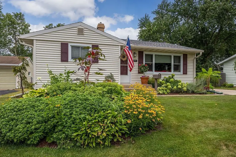 306 Garnet Lane, Madison, WI 53714 - #2