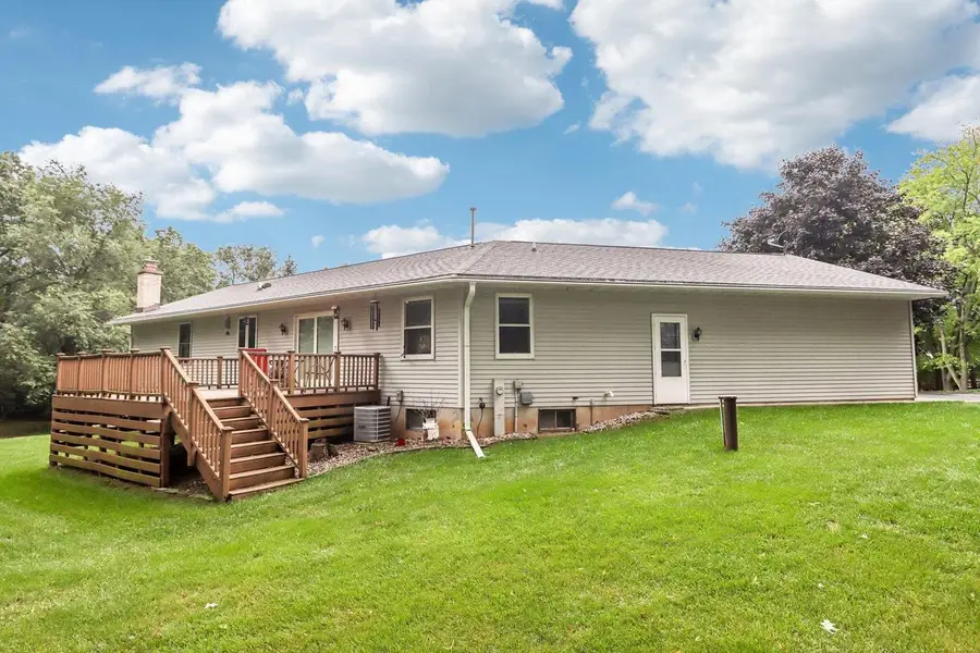 W7096 N Oak Ridge Court, Poynette, WI 53955 - #2