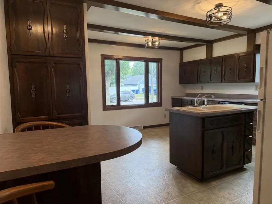44 West Street, Clintonville, WI 54929 - #3
