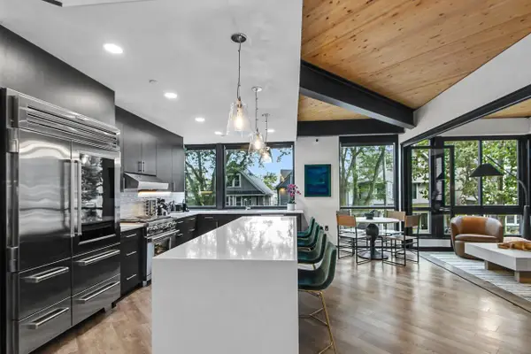 211 S Henry Street #201, Madison, WI 53703