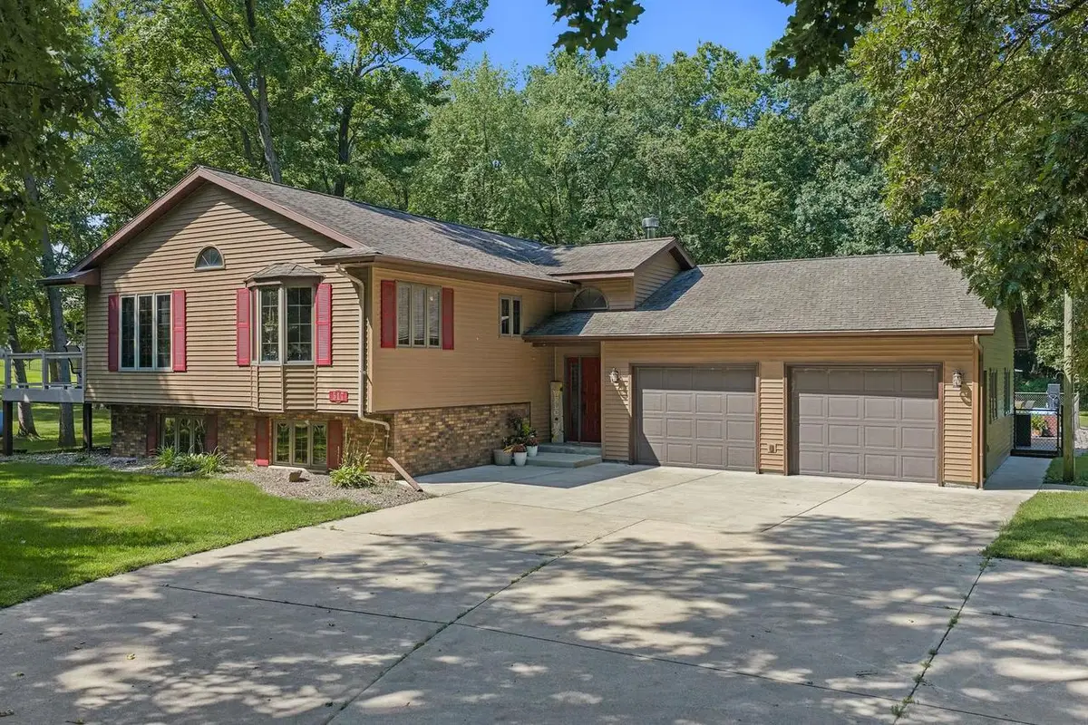 517 Schwantz Road, Pardeeville, WI 53954 - #1