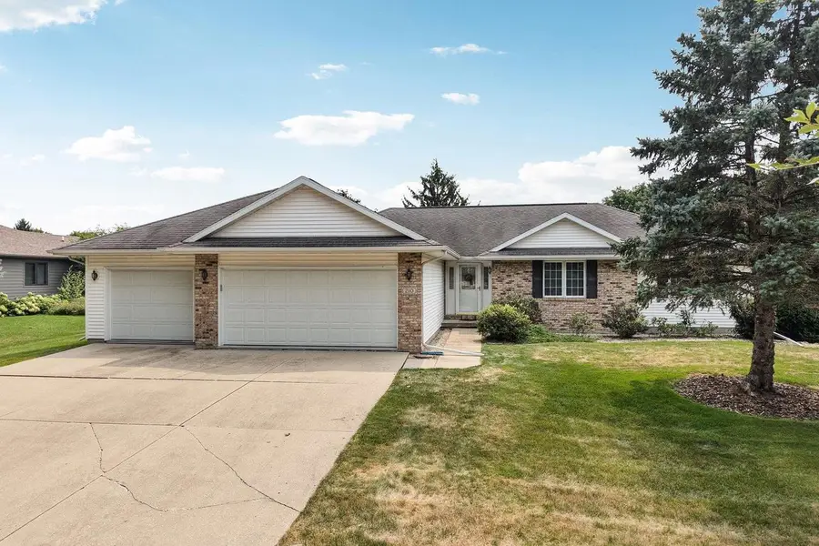 210 Pinnacle Drive, Lake Mills, WI 53551 - #3