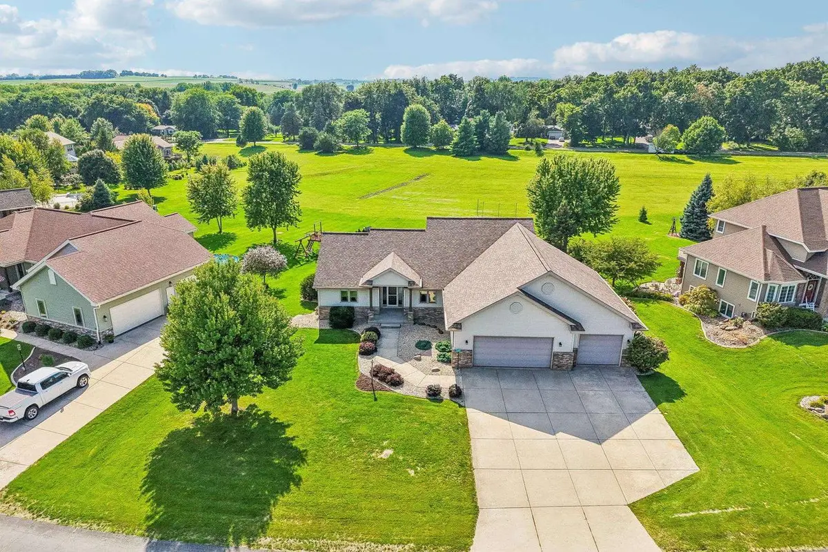 6487 Harvest Moon Court, Waunakee, WI 53597 - #1