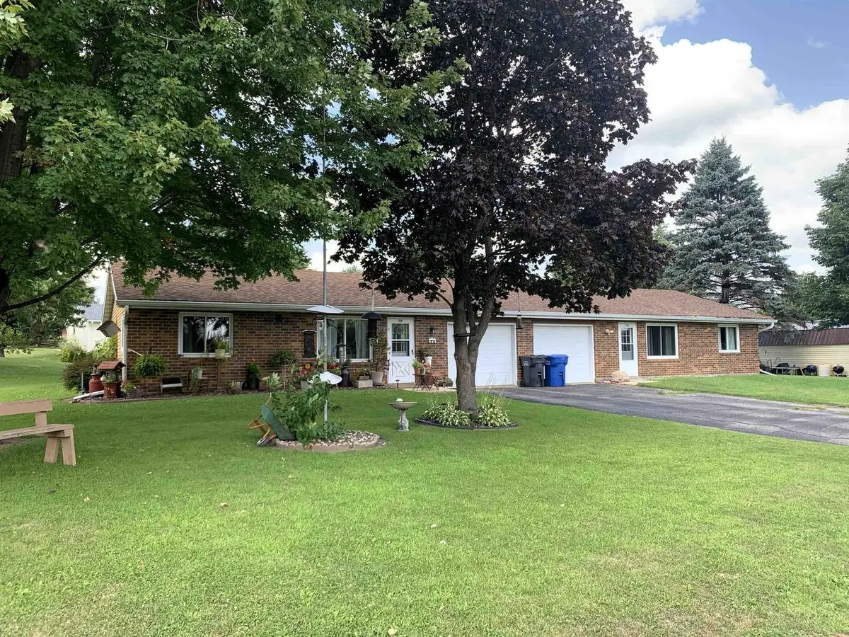 104-106 Hillside Lane, Columbus, WI 53925 - #1