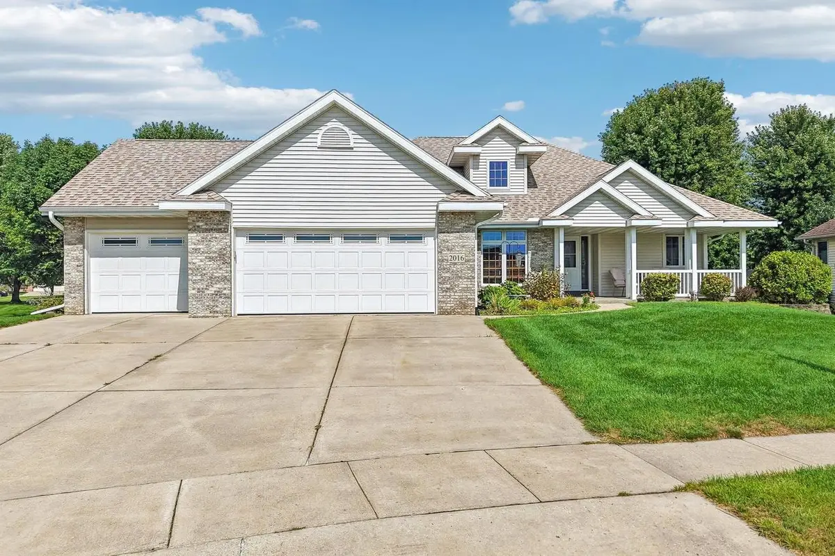 2016 Tumbleweed Drive, Prairie Du Sac, WI 53578 - #1