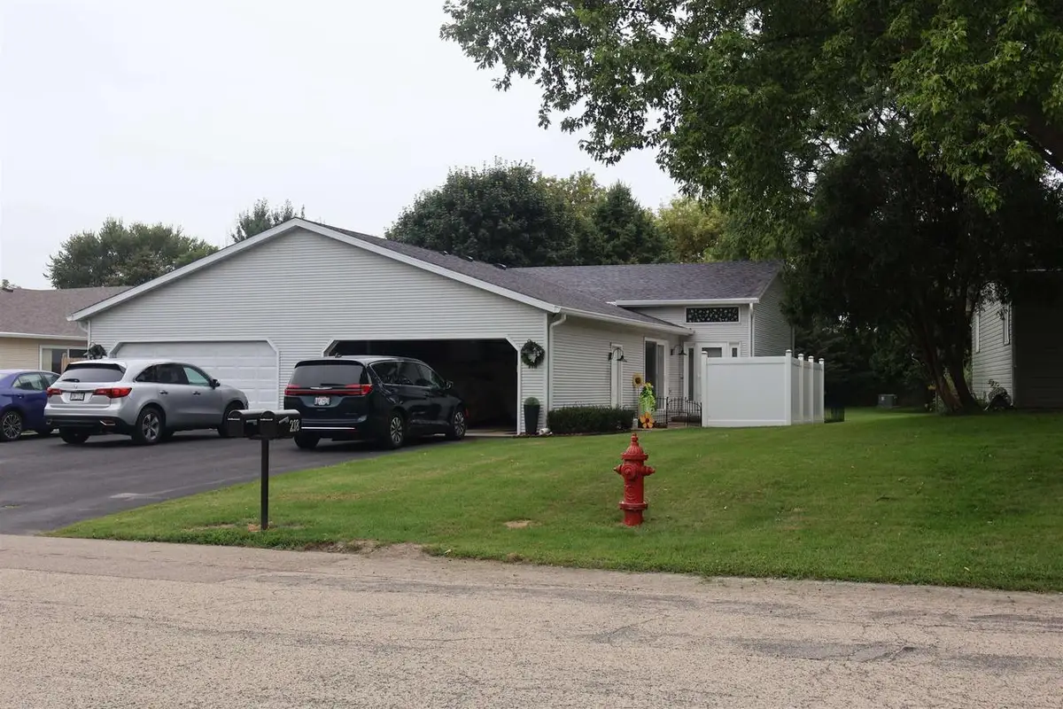216 - 218 Eilbes Avenue, Beaver Dam, WI 53916 - #1