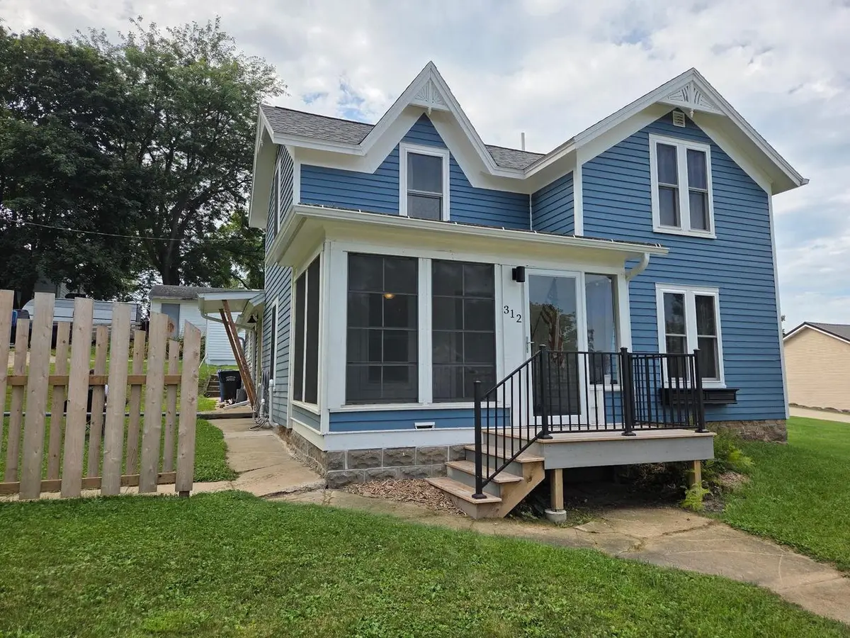 312 W Florence Street, Cambria, WI 53923 - #1