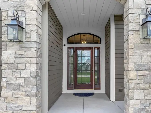 N18W24703 Still River Drive, Pewaukee, WI 54072 - #2
