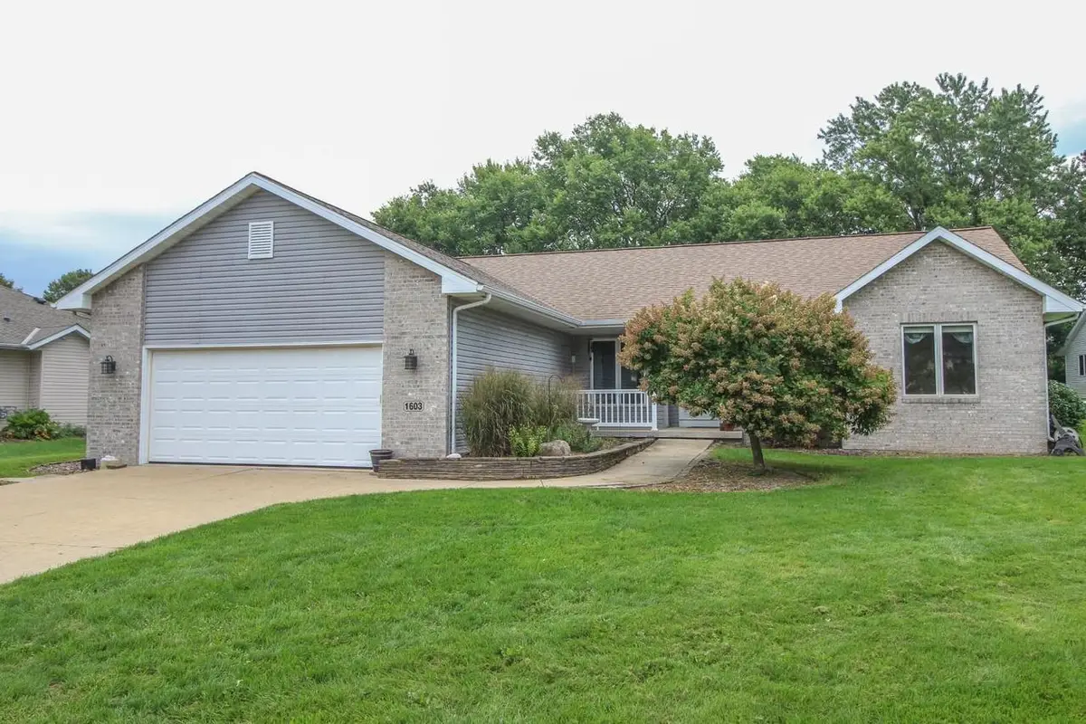 1603 Endl Boulevard, Fort Atkinson, WI 53538 - #1