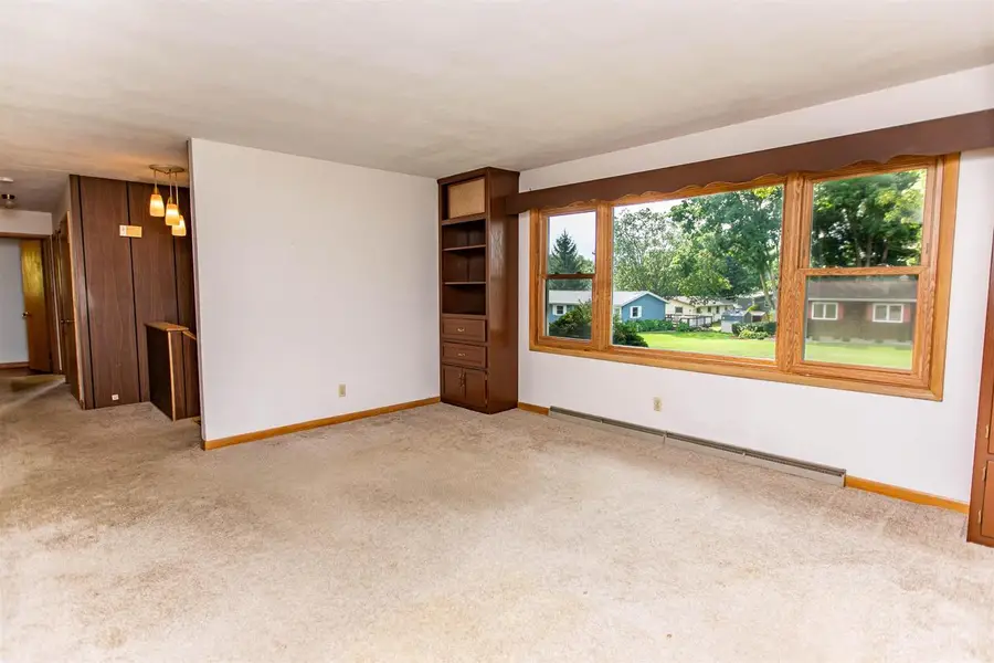 608 W Fountain Street, Dodgeville, WI 53533 - #2