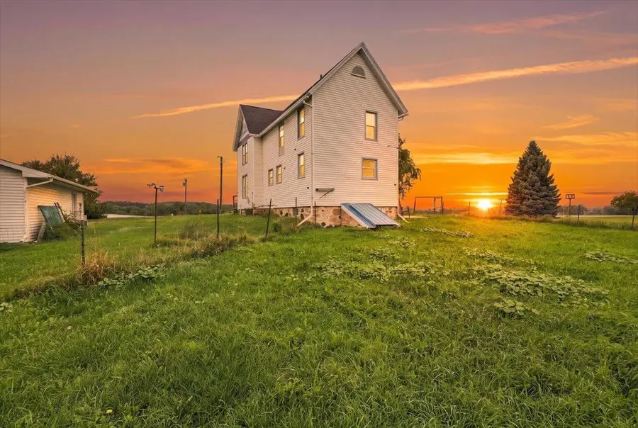 596 Portland Road, Waterloo, WI 53594 - #2