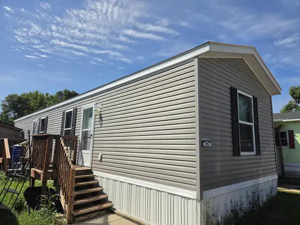 1105 Kellogg Avenue #B5, Janesville, WI 53545