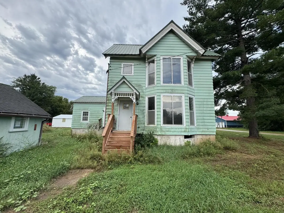 309 E Richland Street, Lone Rock, WI 53556 - #1