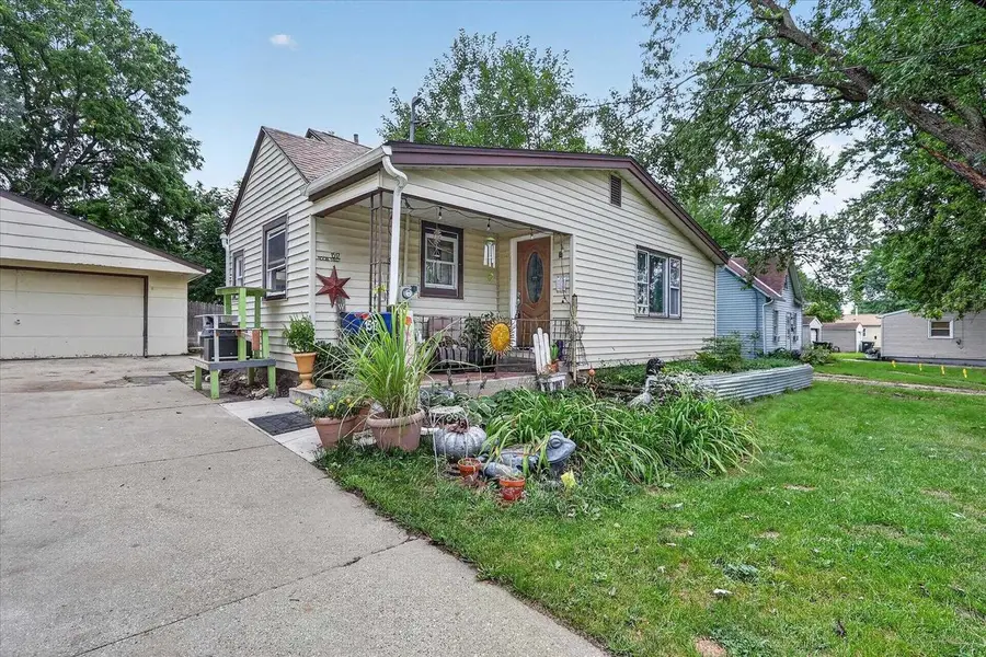 1517 Moore Street, Beloit, WI 53511 - #3