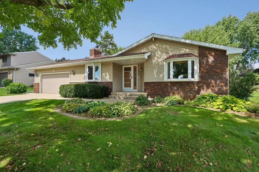 121 Winston Way, Waunakee, WI 53597 - #2