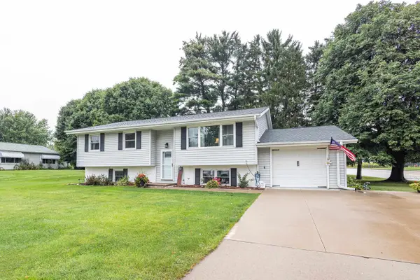 107 W Bryan Street, Cuba City, WI 53807