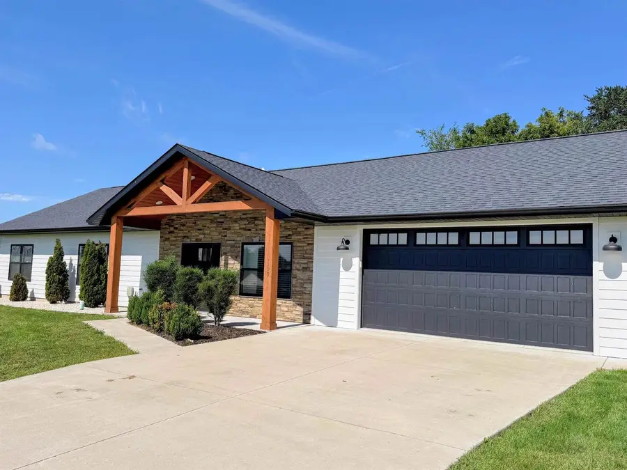 2309 Stephanie Circle, Prairie Du Chien, WI 53821 - #3