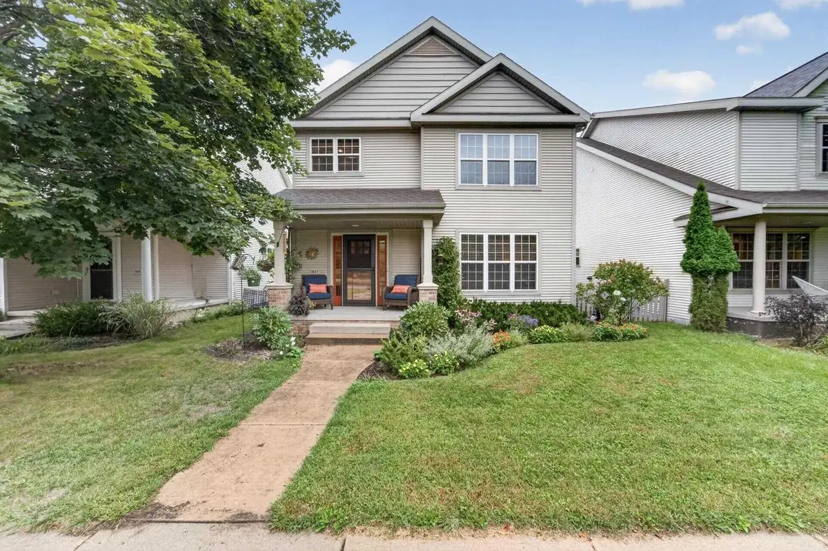 1657 Okeeffe Avenue, Sun Prairie, WI 53590 - #1