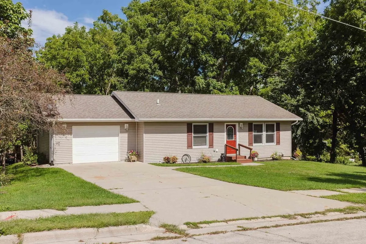 535 Broad Street, Mineral Point, WI 53565 - #1