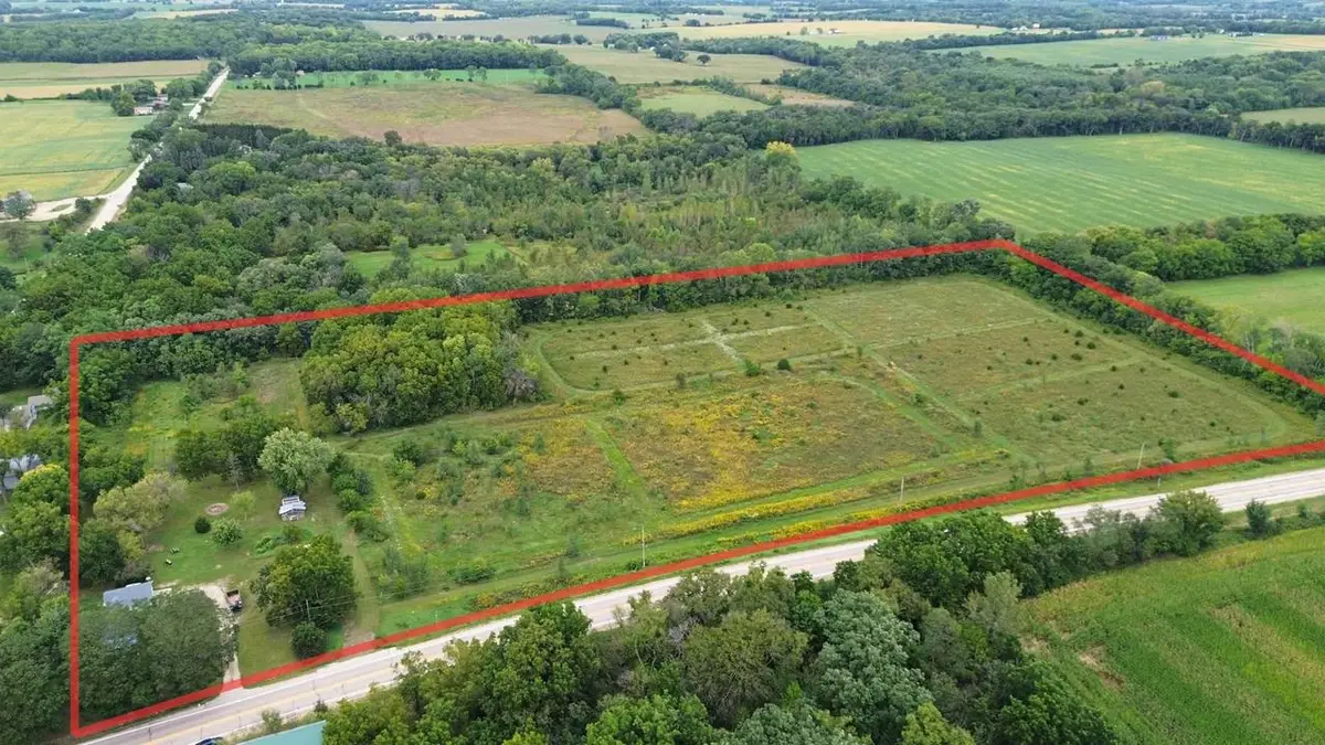 8514 W Highway 81, Beloit, WI 53511 - #1