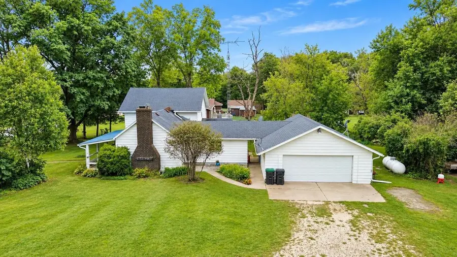 8514 W Highway 81, Beloit, WI 53511 - #3