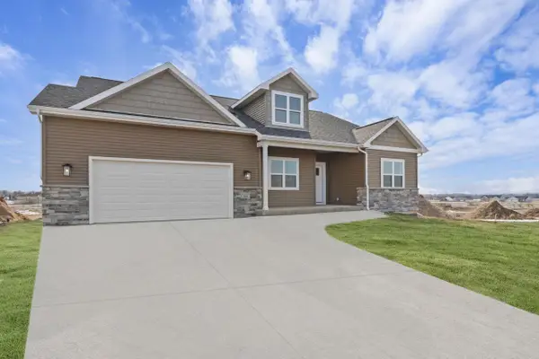 349 Dahlia Drive, Stoughton, WI 53589