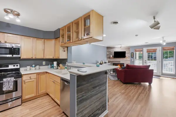 806 Kottke Drive #2, Madison, WI 53719