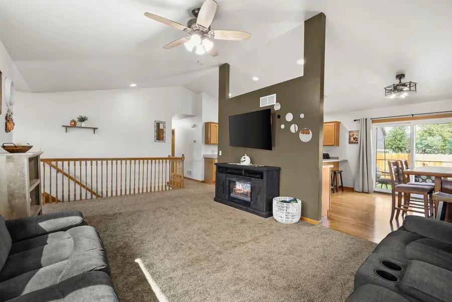 141 Shawn Avenue, Arlington, WI 53911 - #2