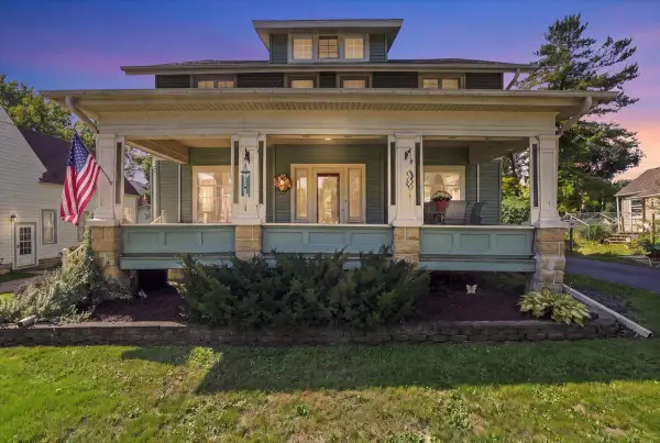 213 W Rollin Street, Edgerton, WI 53534