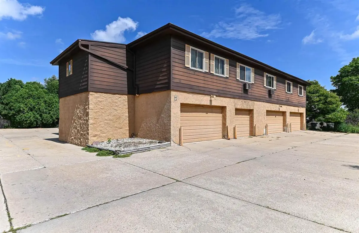 718 W Grange Avenue, Milwaukee, WI 53221 - #1