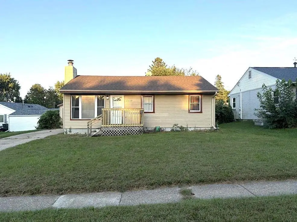 2015 Pioneer Drive, Beloit, WI 53511 - #1