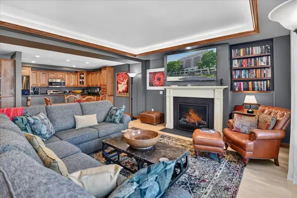 123 W Washington Avenue #706, Madison, WI 53703