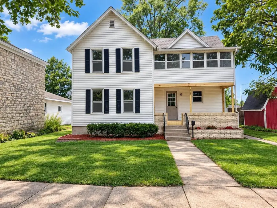209 S Ohio Street, Prairie Du Chien, WI 53821 - #2