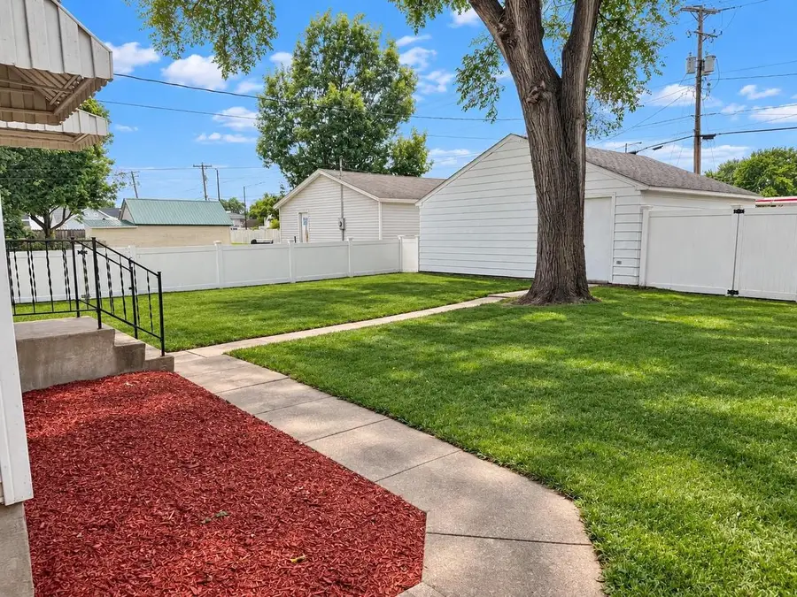 209 S Ohio Street, Prairie Du Chien, WI 53821 - #3
