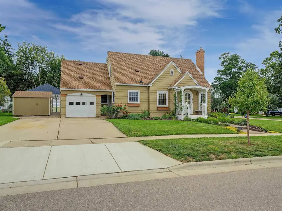 2425 7th Street, Monroe, WI 53566 - #2