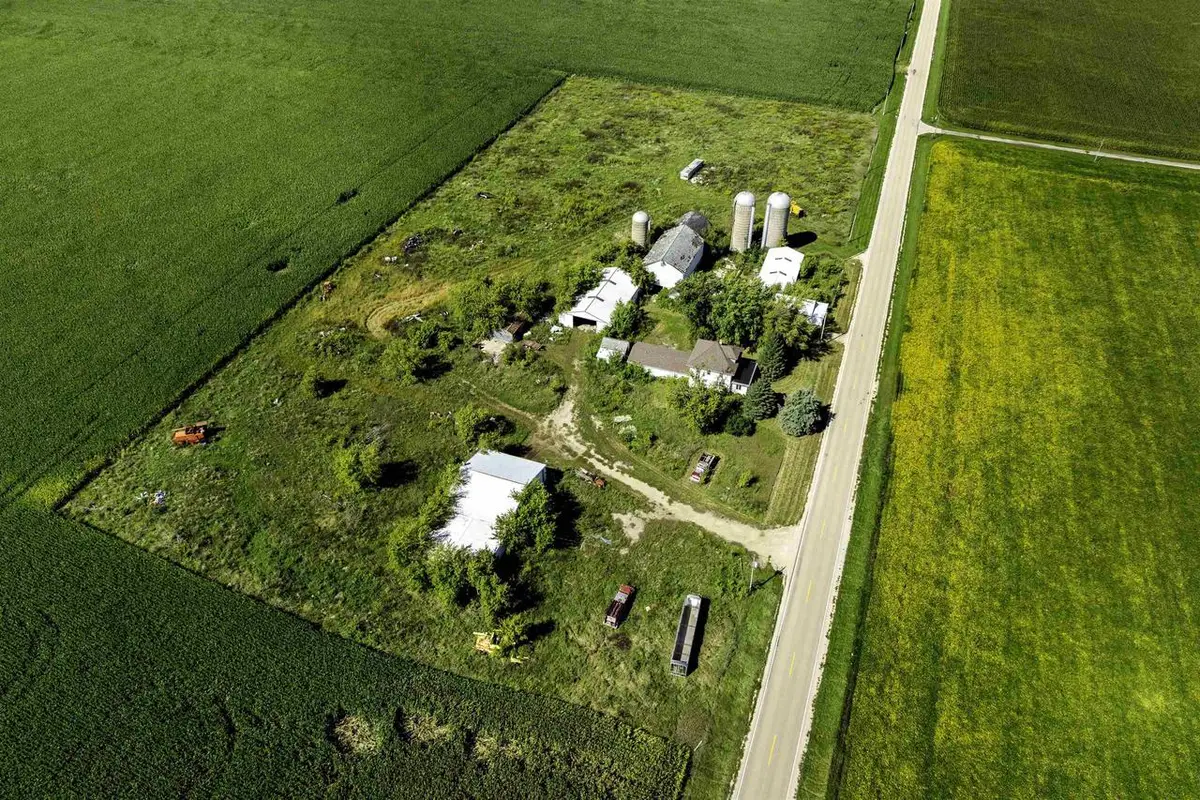 N1015 County Road Q, Markesan, WI 53946 - #1