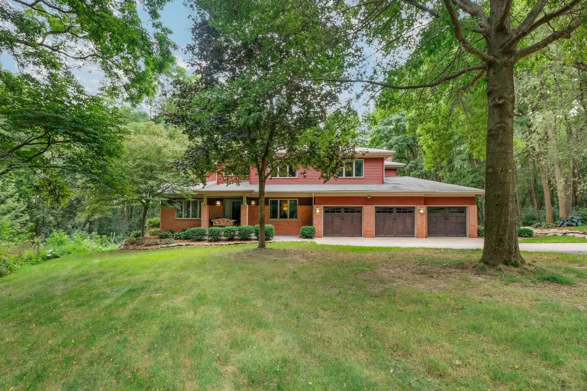 899 County Rd MM, Oregon, WI 53575 - #1