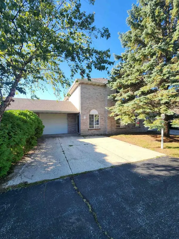 608 E Market Street #102, Elkhorn, WI 53121