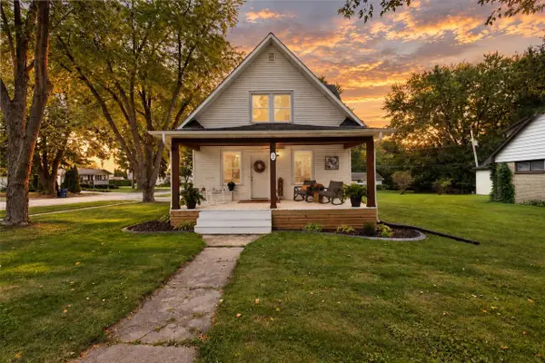 2 S Western Avenue, Deerfield, WI 53531