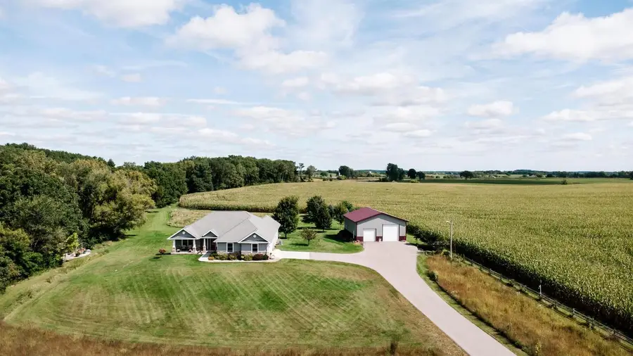 N3950 HWY 146, Fall River, WI 53932 - #3