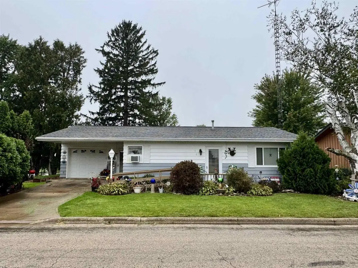 960 Roosevelt Street, Fennimore, WI 53809 - #1
